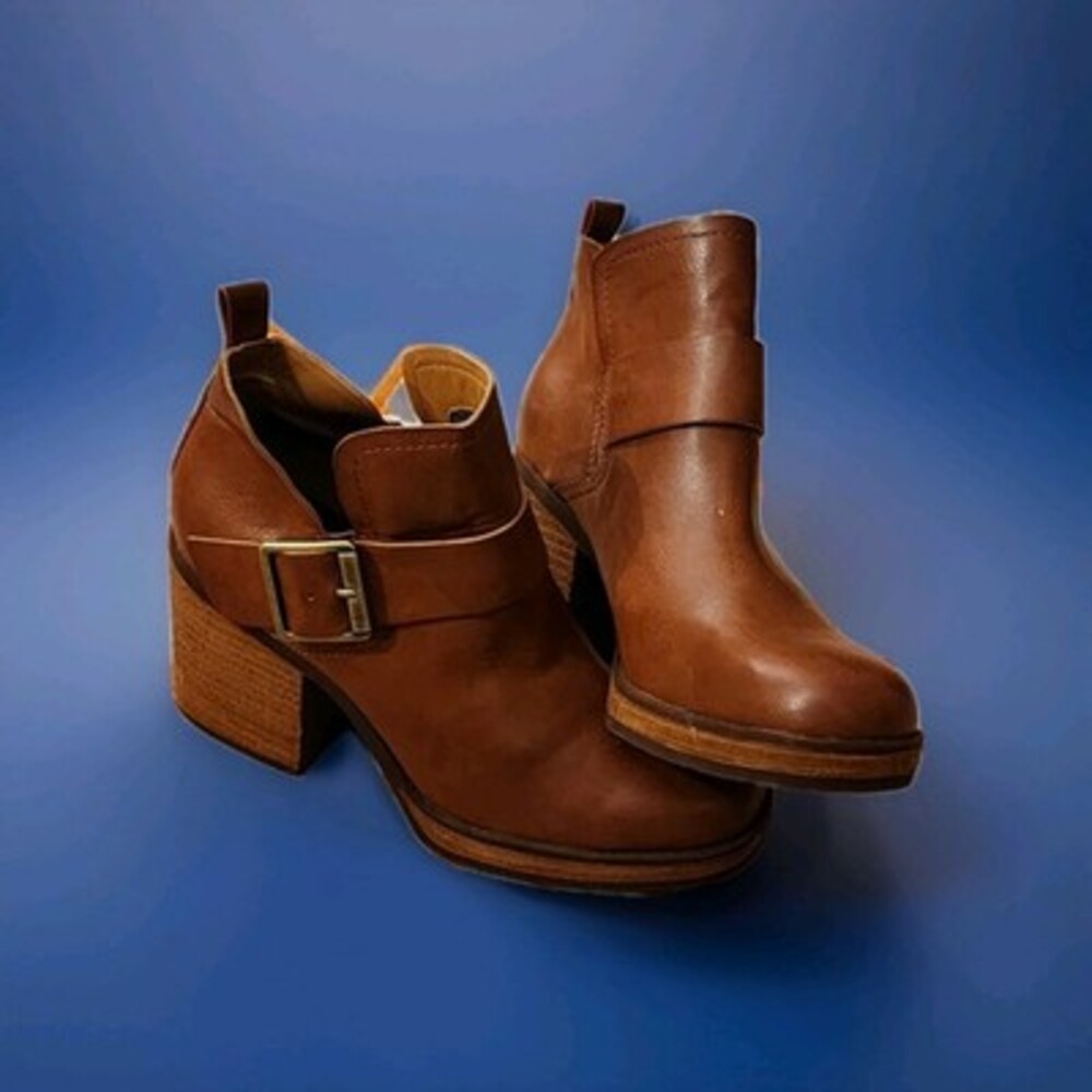 Korks Kari Booties Women Brown Block Heel Booties In  Sz 7 NOOB